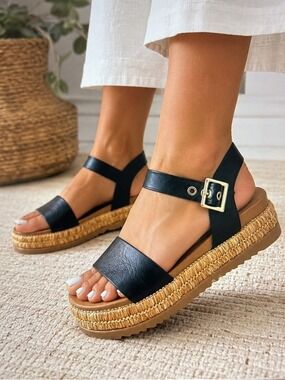 Steve Madden Malden Leather Platform Sandals Black Size 8 NWT